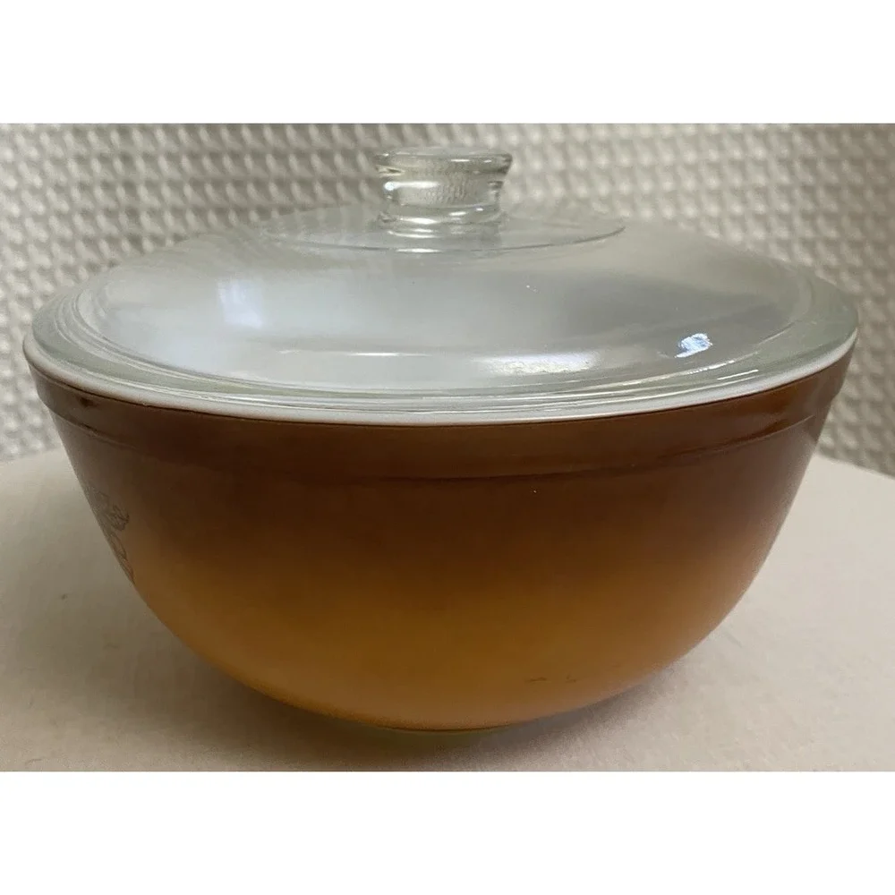 Pyrex Autumn Harvest Mixing Bowl 403 2.5 Qt Brown Ombre with Lid